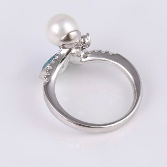 Stunning Butterfly Swarovski Ring - Picture 5 of 14